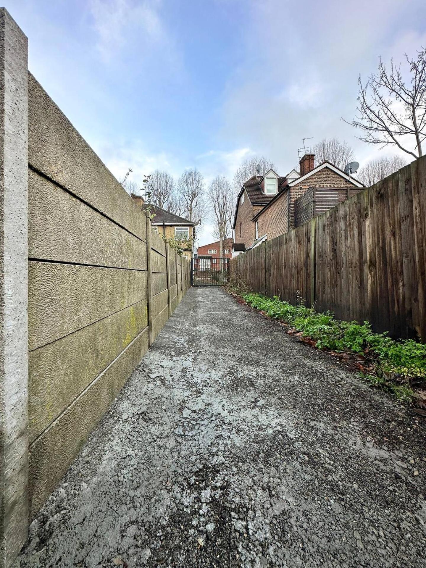 Boutique Backyard Bungalow - Brimsdown เอนฟิลด์ ภายนอก รูปภาพ
