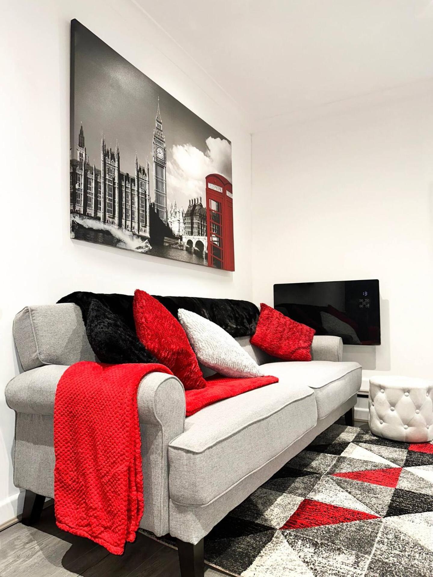 Boutique Backyard Bungalow - Brimsdown เอนฟิลด์ ภายนอก รูปภาพ